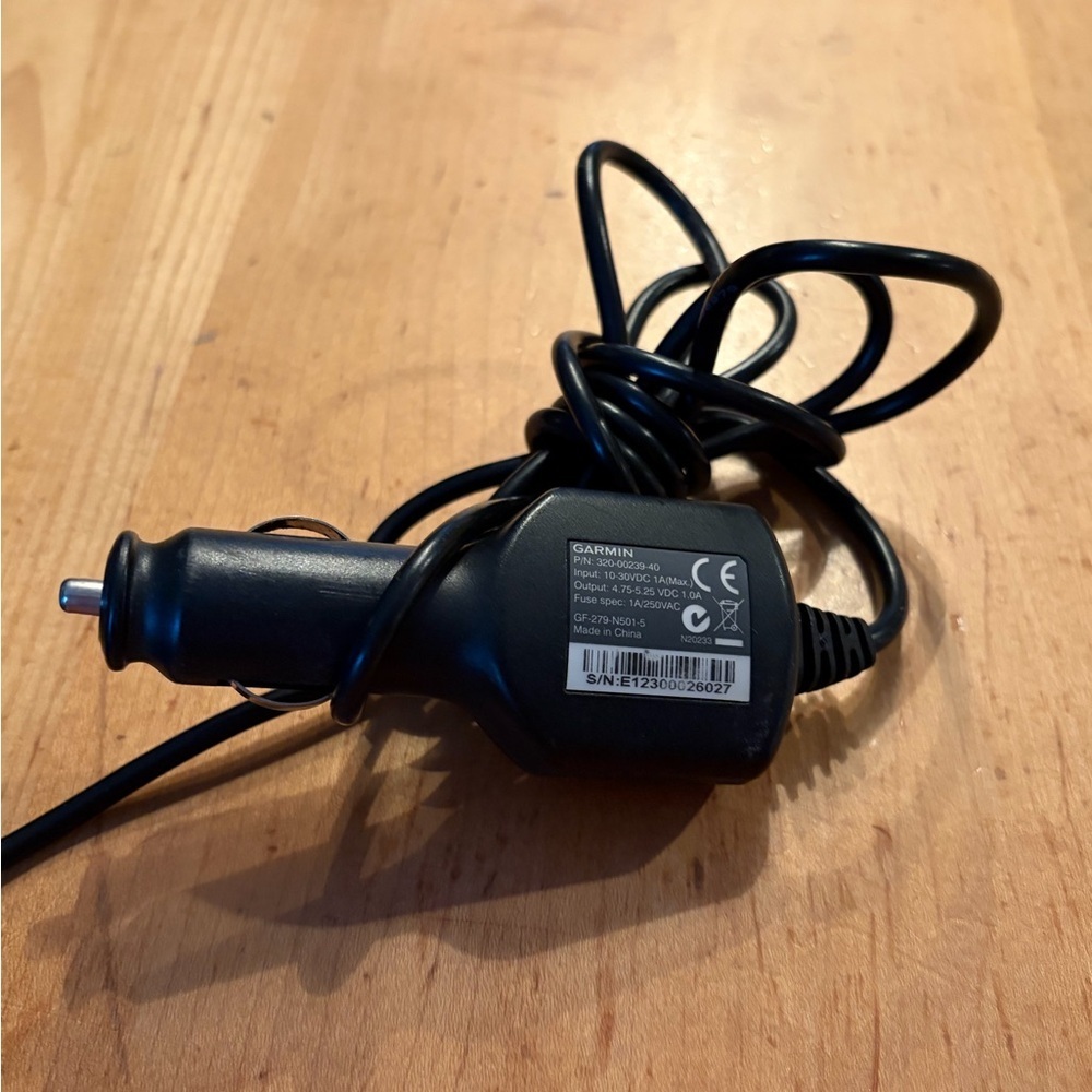 Garmin Black GPS Navigation Device - Picture 3 of 7